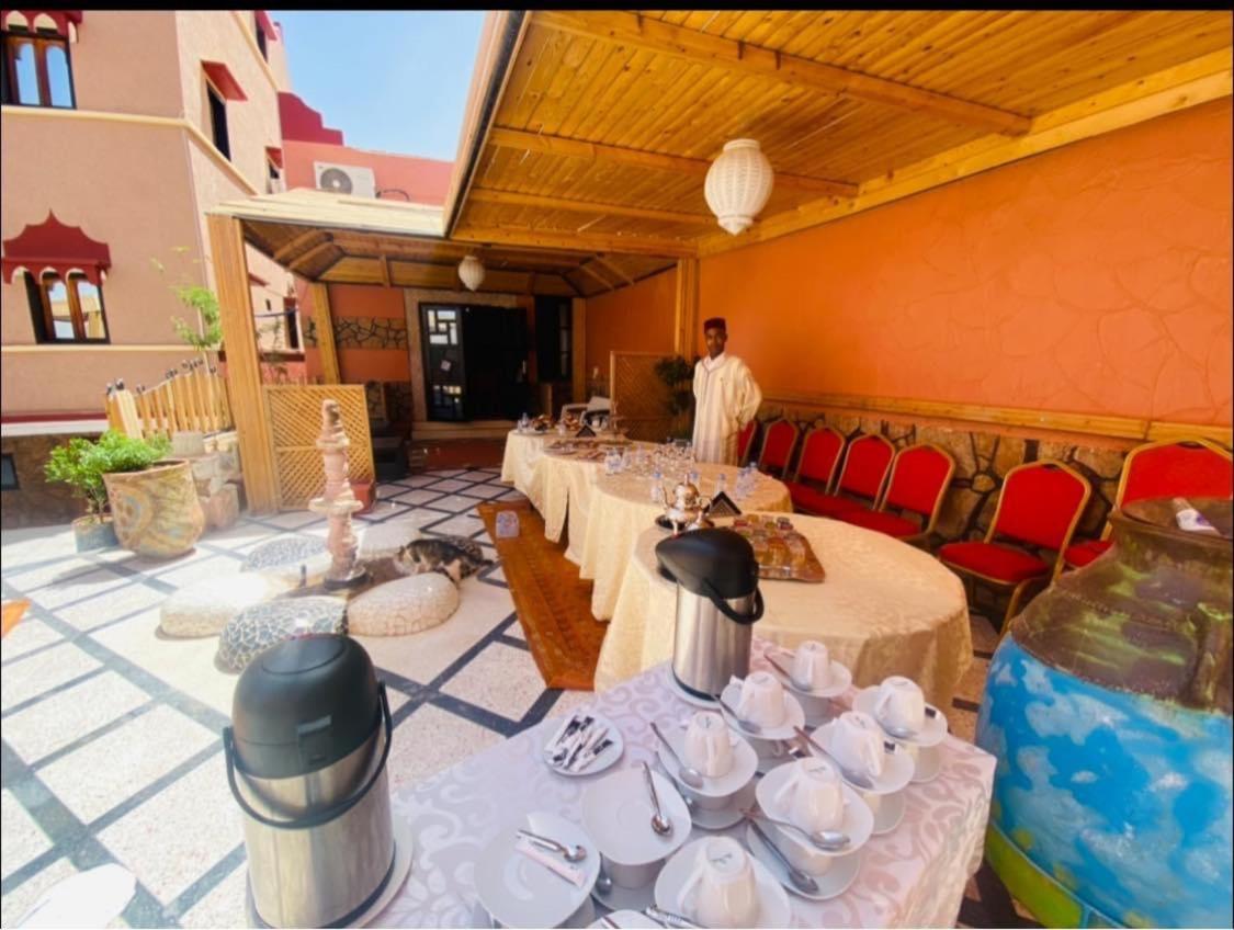 Hotel La Renaissance Tata Kültér fotó