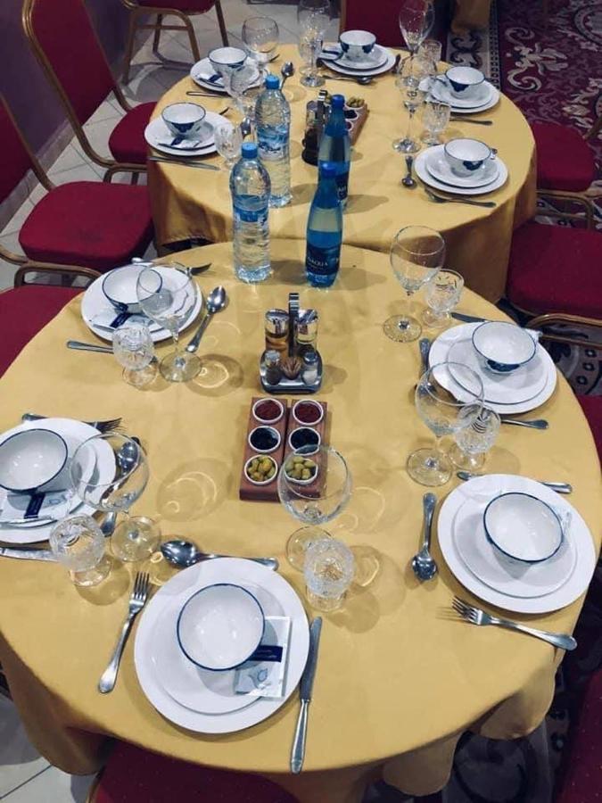 Hotel La Renaissance Tata Kültér fotó