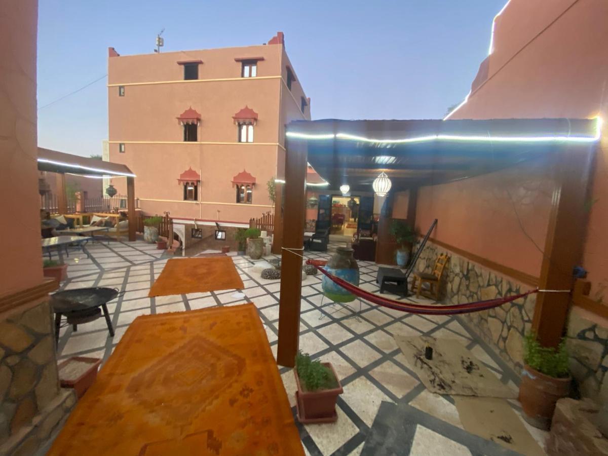 Hotel La Renaissance Tata Kültér fotó