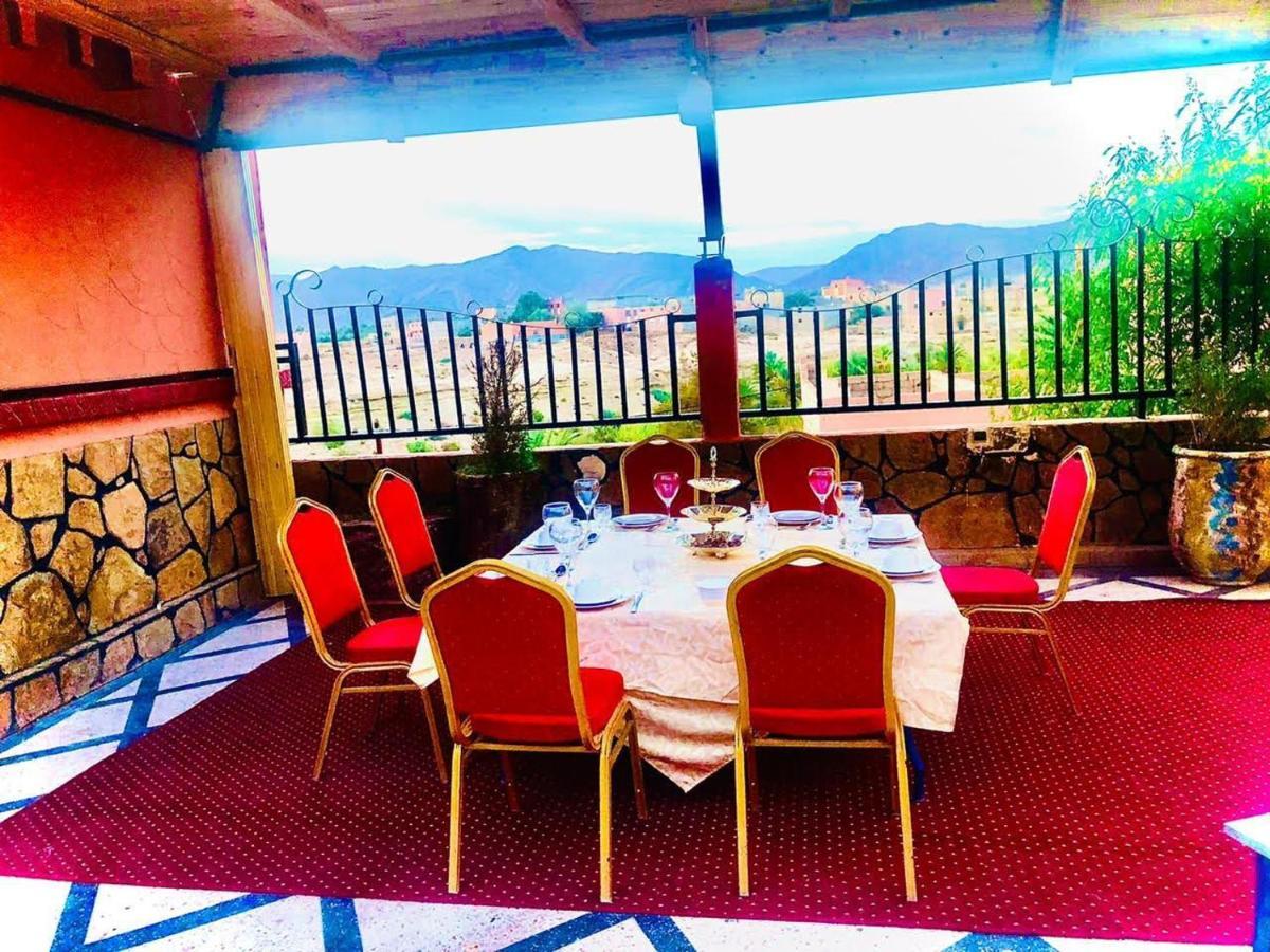 Hotel La Renaissance Tata Kültér fotó